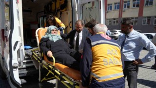 Ambulansla oy kullanacağı okula getirilen kadın: Devletimizden Allah razı olsun