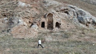 Anadoluda inşa edilen ilk kiliselerden Huykesen Kilisesi, turizme kazandırılmayı bekliyor
