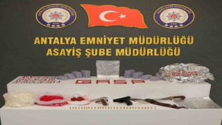 Antalyada aranan 218 şüpheli tutuklandı