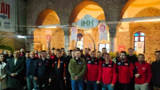 Arama kurtarma ekipleri iftarda buluştu