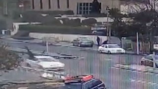 Avcılarda yolun karşısına geçmeye çalışan adama otomobil çaptı