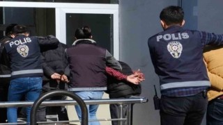 Avrupa ülkelerine gitmek isteyenleri yaklaşık 1,5 milyon TL dolandıran 3 şüpheli, Erzincanda yakalandı
