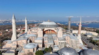 Ayasofya-i Kebir Camii Şerifine Ramazan mahyası asıldı