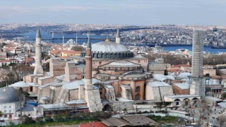 Ayasofya-i Kebir Camii Şerifinin, restorasyonunda 2. Bayezid Minaresinde söküm işlemi havadan görüntülendi