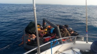 Ayvalık açıklarında 27si çocuk 40 düzensiz göçmen kurtarıldı