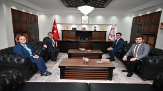 Azerbaycan Gence Milletvekili Hamzayevden Rektör Özölçere ziyaret