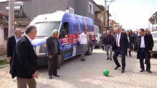 Babadağda adaylar birbiriyle futbol oynadı