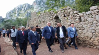Bakan Ersoy: 2024 yılı hedefimiz ise 60 milyon turist ve 60 milyar dolar turizm geliri
