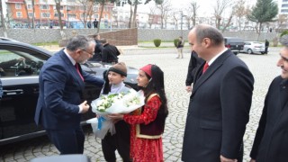 Bakan Işıkhan, Batman Valisi ile görüşerek eski vekil Hamidinin taziyesi katıldı