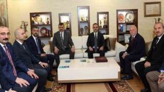 Bakan Kacırdan Başkan Sekmene övgü