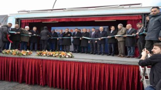 Bakan Özhaseki: Hatır soruyor gibi davrandılar, selfieler çektiler, bırakıp gittiler. Bunlar da deprem turistleriydi