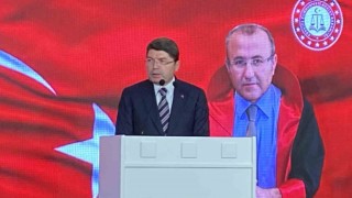 Bakan Tunç: Mehmet Selim Kiraza sıkılan kurşun Türkiyeye sıkılan kurşundu, adalete, hukuka sıkılan kurşundu