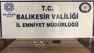 Balıkesirde eve giren hırsız Bursada yakalandı