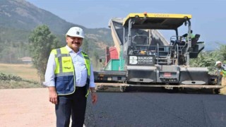 Balıkesirde kırsalda asfaltsız ve parkesiz yol kalmayacak