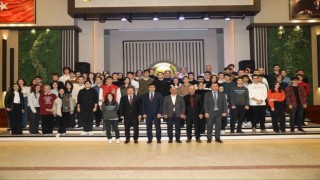 Başarılı öğrenciler ödüllendirildi