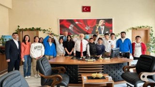 Başarılı sporcular milli eğitim müdürü tarafından misafir edildi