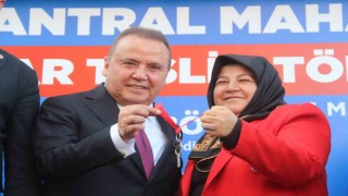 Başkan Böcekten Kepez Santralde 570 hak sahibine daha anahtar teslimi