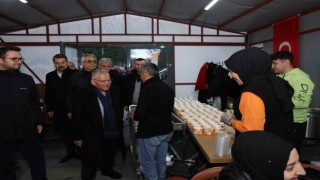 Başkan Büyükkılıç; büyükşehirin iftar sofrasını ziyaret etti