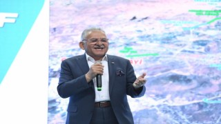 Başkan Büyükkılıç, şoför esnafıyla kucaklaştı
