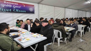 Başkan Kurt ilk iftarını Büyükdere Mahallesindeki iftar çadırında yaptı