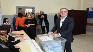 Başkan Özdoğan: “Demokrasi şöleni içerisinde geçen bir seçim gününü yaşıyoruz”