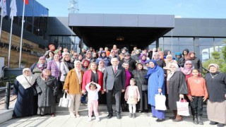 Başkan Özlünün kadınlar oldular