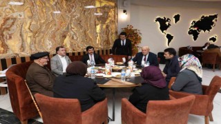 Başkan Pekmezci şehit ve gazi ailelerini iftarda ağırladı