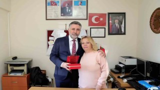 Başkan Sandaldan 24 muhtara teşekkür plaketi