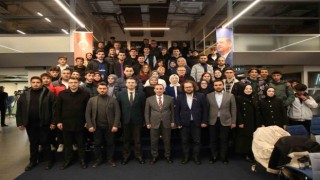 Başkan Tombaş gençlerle gençlik projelerini konuştu