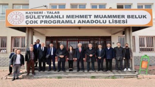 Başkan Yalçın Süleymanlılı öğrencilerin Çanakkale Tiyatrosunu izledi