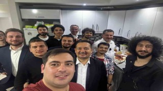Başkan Yılmaz, öğrenci evinde sahur yaptı