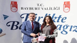 Birlikte Başaracağız projesiyle öğrencilere kaynak kitap dağıtımı yapıldı