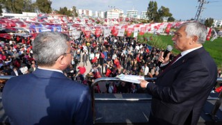 “Borç Batağından Kurtulup, Devasa Hizmetler Yaptık”