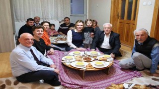 Bozbey, Aydın ailesinin iftar sofrasına konuk oldu