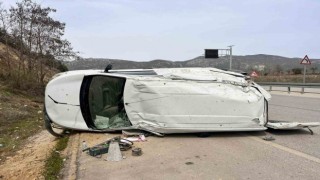 Burdurda kontrolden çıkan ticari araç takla attı: 1 kişi yaralandı