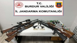 Burdurda uyuşturucu ve kaçakçılık operasyonları: 2 şahıs tutuklandı
