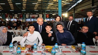 Büyükşehir Denizlilileri mahalle iftarlarında buluşturuyor