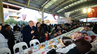 Büyükşehrin iftar bereketi Karşıyakaya taşındı