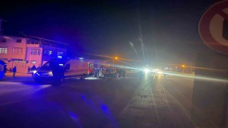 Çanakkalede karşıdan karşıya geçerken otomobilin çarptığı yaya hayatını kaybetti