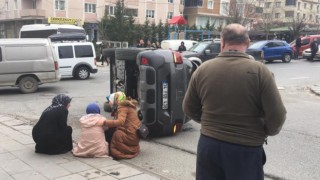 Çerkezköyde korkutan kaza: Otomobil yan yattı, sürücü şoka girdi
