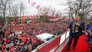 CHP Genel Başkanı Özgür Özel: “Kim ki dara düşmüştür babaevinin kapıları ardına kadar açıktır”