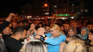 CHPli Doğan ve Ertemur seçim sonuçlarını kutlamaya başladı