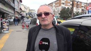 CHPnin seccade dağıtmasına vatandaşlar tepki gösterdi