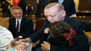 Cumhurbaşkanı Erdoğan: Türkiye ekonomisinin lokomotifi olan İstanbulu belediyecilik hizmetlerinde tekrar zirveye taşıyacağız