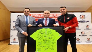Denizli Büyükşehirden 177 futbol hakemi, gözlemci ve saha komiserlerine destek
