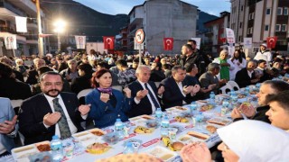 Denizli Büyükşehirin iftar sofrası Bağbaşında kuruldu