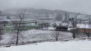 Denizlinin yüksek kesimleri beyaza büründü