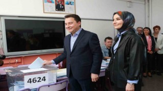 DEVA Partisi lideri Babacan, oyunu Ankarada kullandı