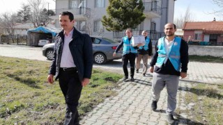 Dumlupınarda ihtiyaç sahiplerine yardım kolisi dağıtıldı