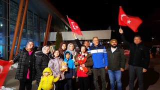 Dünya ikincisi özel sporcuya coşkulu karşılama